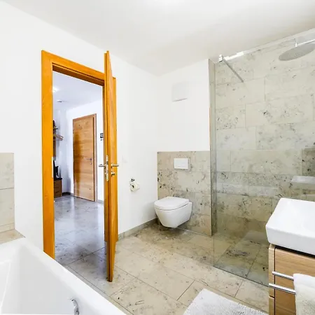 4br Berg Rueckzug 빌라